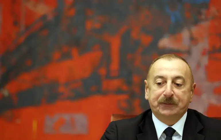 Азербайджан надає Україні допомогу - Баку виділив 2 млн доларів 1