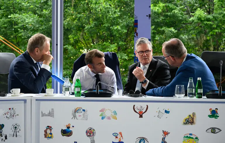 Гарантії безпеки для України - Макрон, Мерц, Стармер та інші лідери ЄС зустрінуться у Парижі 1