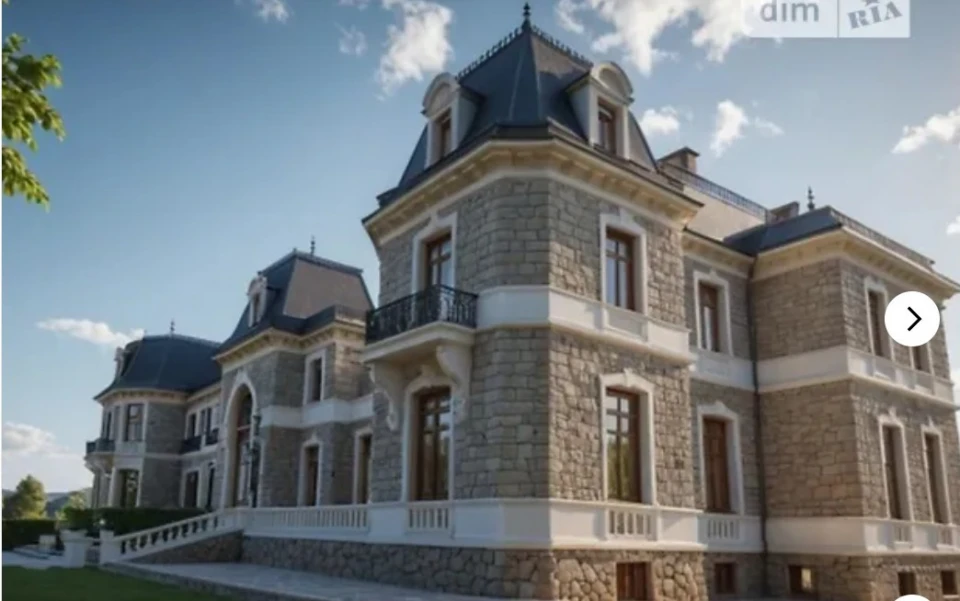 Гектари землі, басейни, винний льох і сигарна: три найдорожчих будинки в Україні 2