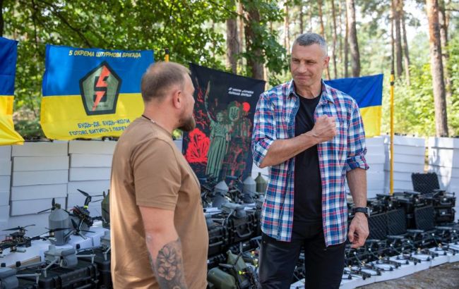 Кличко передав бійцям 5-ї Окремої штурмової бригади 900 дронів 1