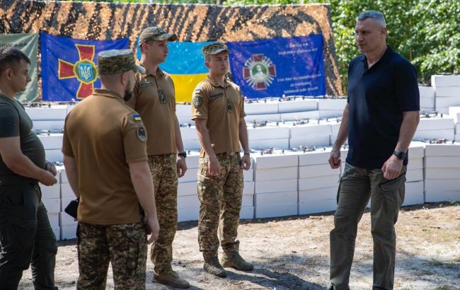 Кличко заявив, що дві бригади Нацгвардії отримали від громади 2300 FPV-дронів 1
