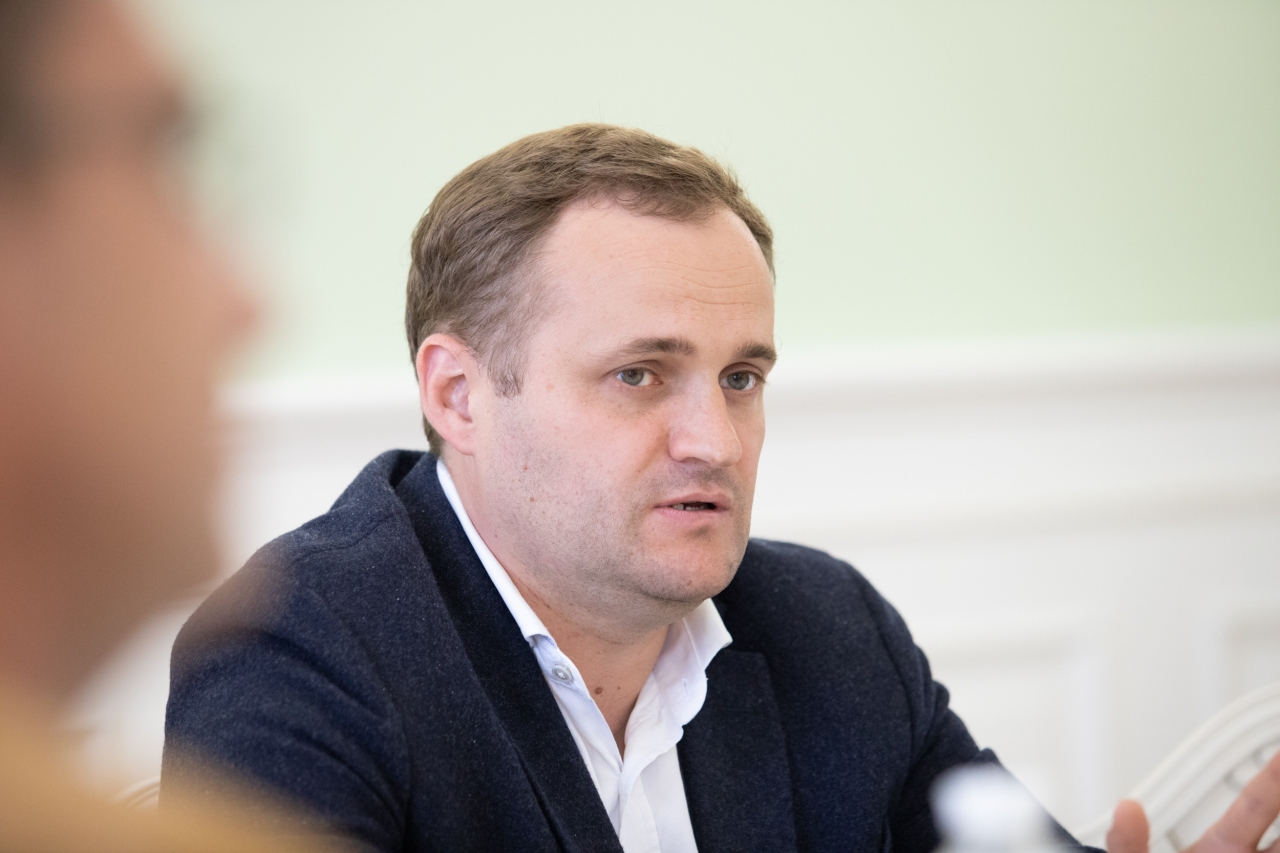 Кулеба відповів, як діяти переселенцям з ТОТ, які отримують платіжки за комуналку 1