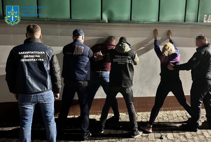 Митники Закарпатття за хабар хотіли переправити чоловіка в Угорщину 2
