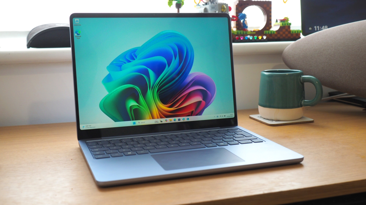 Найкращі ноутбуки для навчання в школі - список 10