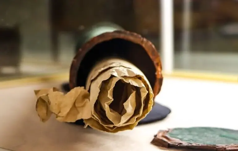 Найстаріша капсула часу — схованка пролежала понад 370 років у готичному соборі — новини світу 1