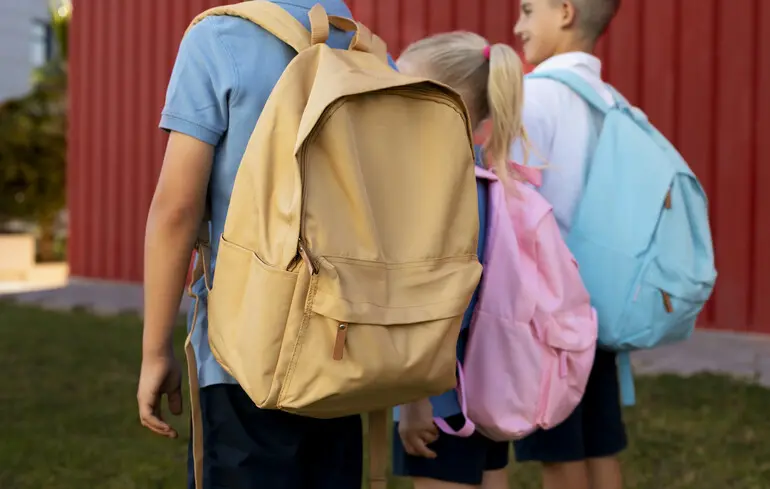 Пакунок школяра - в Мінсоцполітики розказали, коли можуть відмовити у виплатах 1