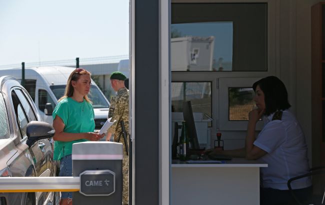 Пункт Краківець закритий 4 серпня через відсутність світла 1