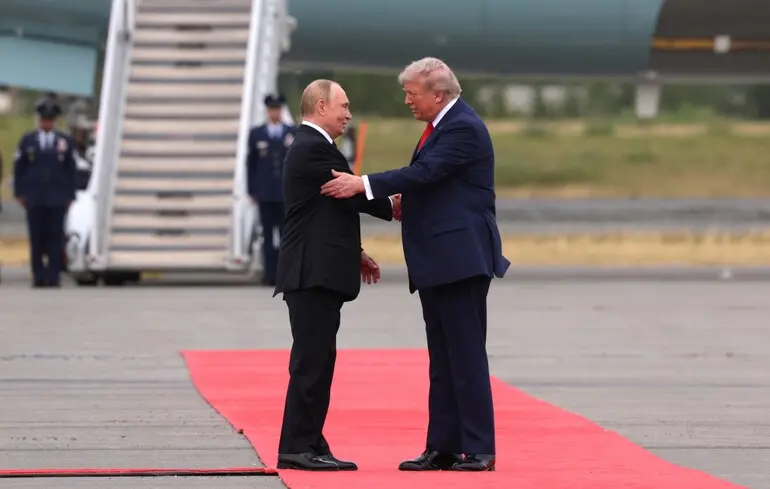 Путін ухилився від відповідей на питання про Україну, саміт на Алясці — у Путіна запитали, коли той припинить вбивати цивільних — новини світ 1