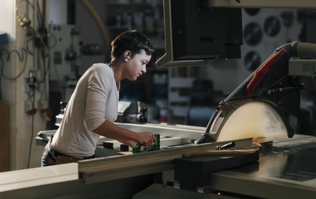 Робота для жінки у службі зайнятості може бути після навчання чоловічій професії - вакансії 1