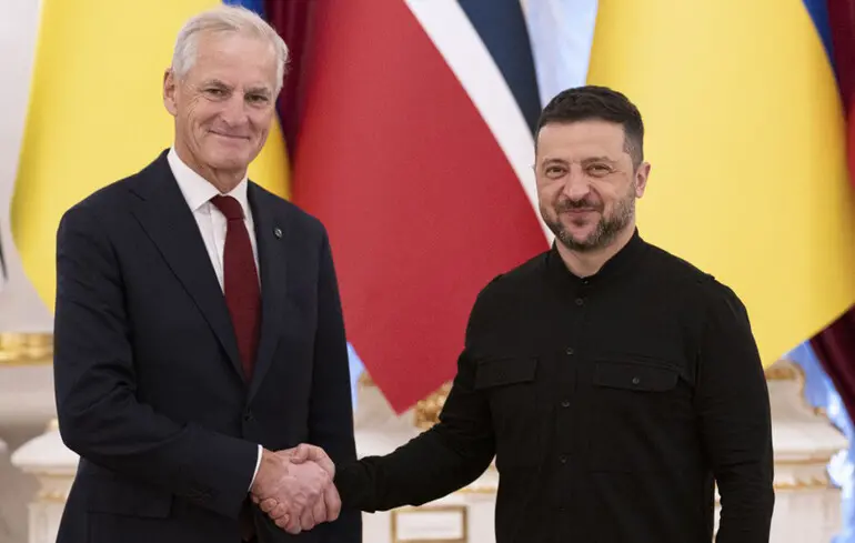 Скільки виділятимуть щомісяця на закупівлі зброї у США - Зеленський озвучив суму 1