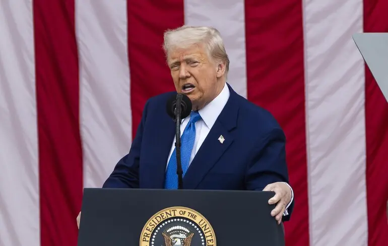 Тарифи Трампа - Президент США анонсував високі мита на напівпровідники: нова заява 1