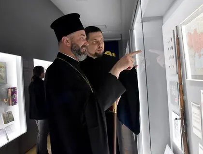 Виставка «Хто як Бог?» - як образ Архангела Михаїла формував українську історію - фото 10