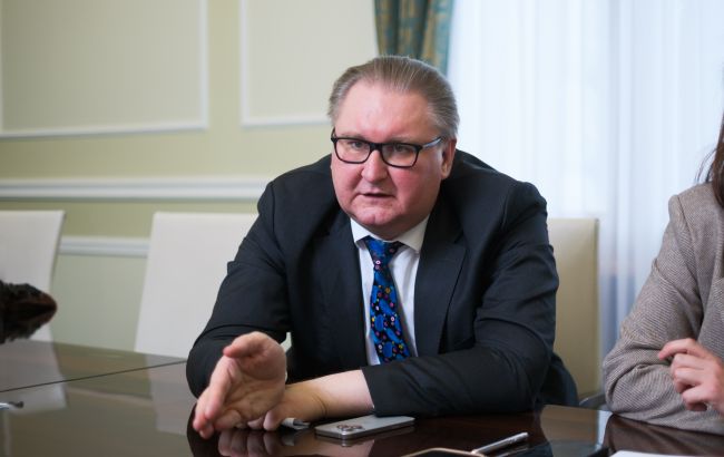 Вступ України до ЄС - Качка у Будапешті провів перемовини щодо євроінтеграції 1