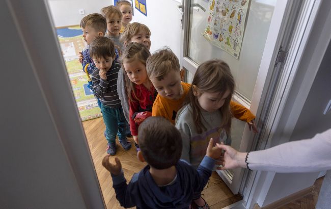 Записати дитину в садочок потрібно для розвитку навичок і мовлення - чи візьмуть без цього в школу 1