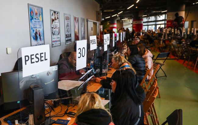 Допомога 800+ у Польщі - для українців змінили правила надання виплат 1