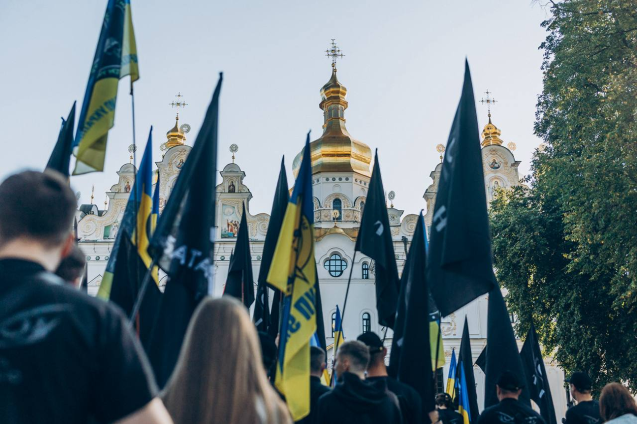 ГО Тінь зібрала тисячі українців для вшанування загиблих розвідників 2