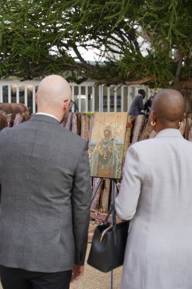 «Ікони на ящиках з-під озброєнь» - український мистецький проєкт уперше презентували в Африці - фото 14