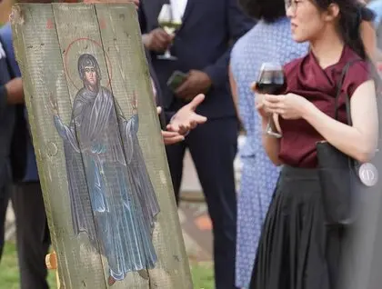 «Ікони на ящиках з-під озброєнь» - український мистецький проєкт уперше презентували в Африці - фото 3