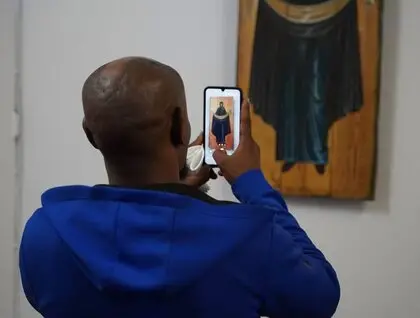 «Ікони на ящиках з-під озброєнь» - український мистецький проєкт уперше презентували в Африці - фото 4