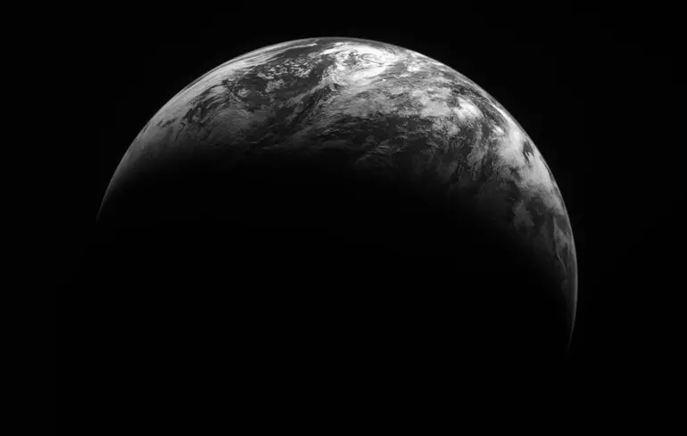 Як зародилося життя на Землі - необхідні матеріали принесла Тея 1