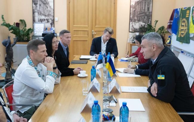 Кличко обговорив із міністром оборони Естонії Певкуром збільшення підтримки ЗСУ 1