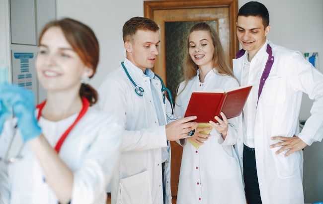 Медична освіта в Україні - скільки бюджетних місць і які нові спеціальності 1