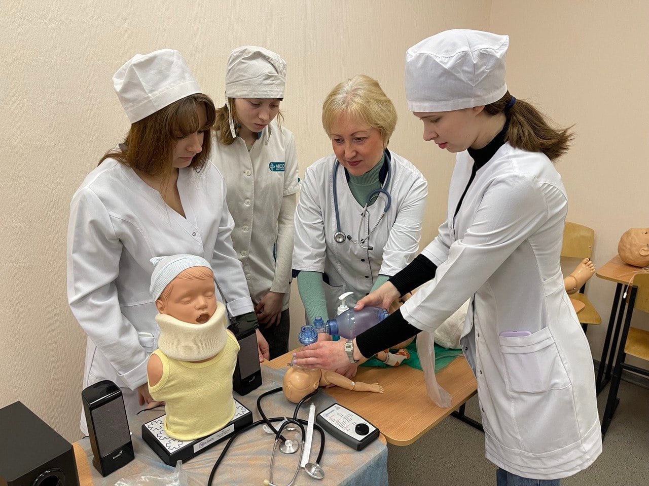 Медичні університети України - куди вступають і який рівень освіти 3