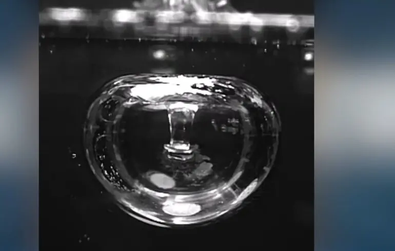 Мікророботи на бульбашках можуть замінити медичні голки — прорив у медицині — новини науки 1