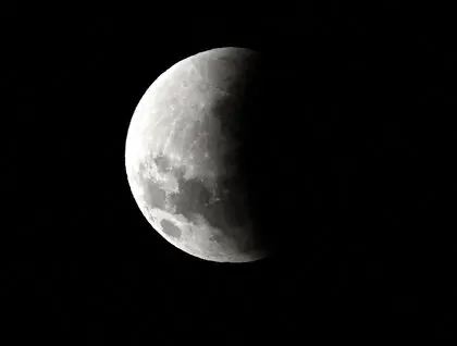 Місячне затемнення 7 вересня 2025 - понад 6 мільярдів людей побачили червоний супутник Землі - фото 6