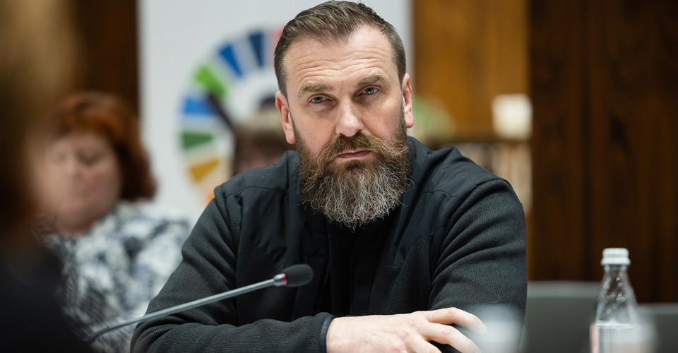 МОН веде перемовини з Мінфіном щодо підвищення зарплат для освітян 1