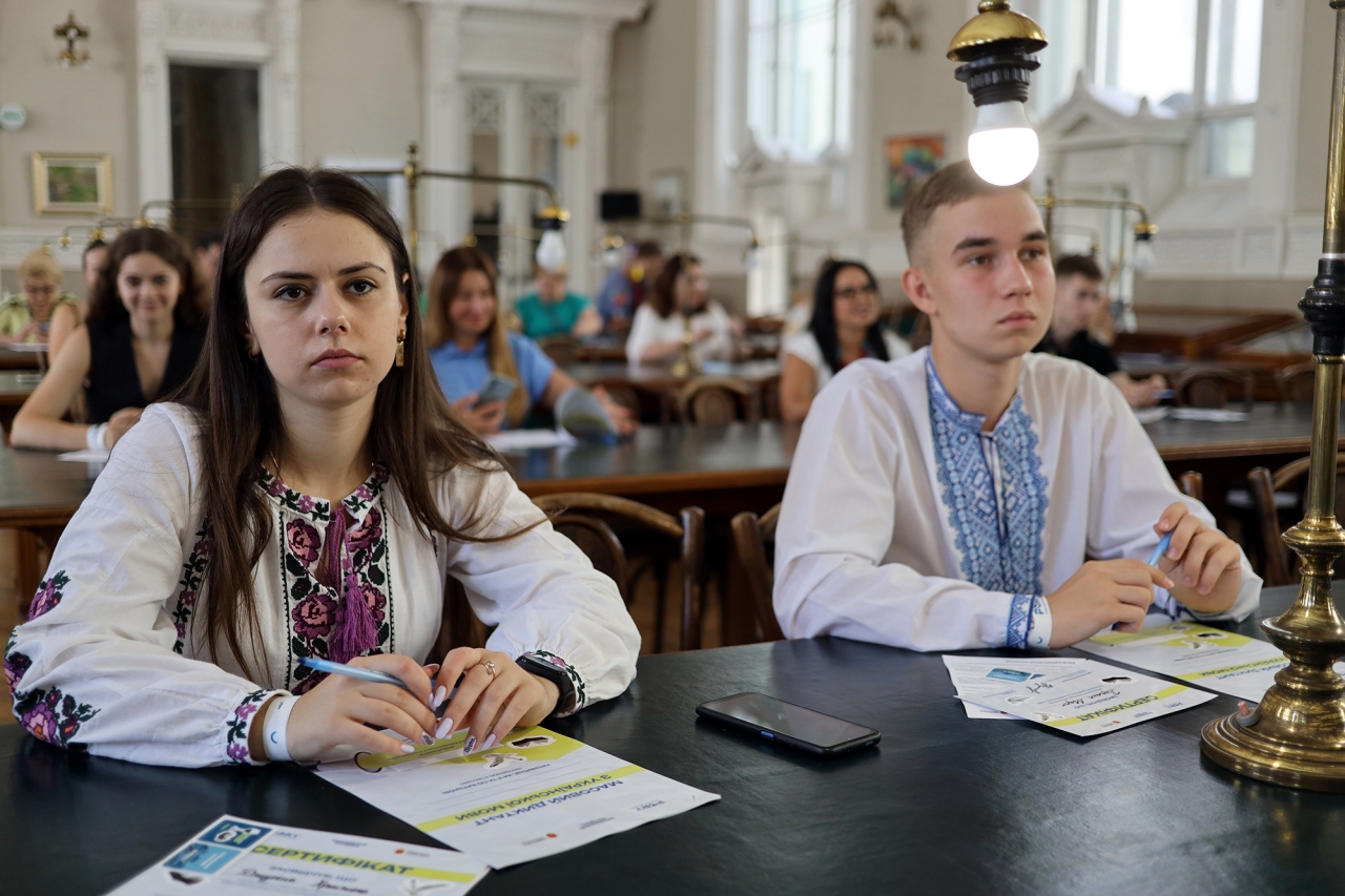 Мовний омбудсмен Олена Івановська в інтерв'ю D.UA про українізацію і росконтент 3