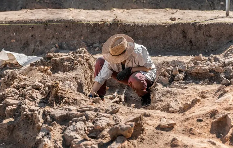 Одна з найкраще збережених неолітичних гробниць - в Іспанії знайшли 5000-річний дольмен - новини археології 1