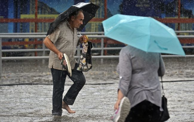 Погода в Києві завтра 17 вересня несе сильний дощ - екстрені служби при негоді, номер телефону 1