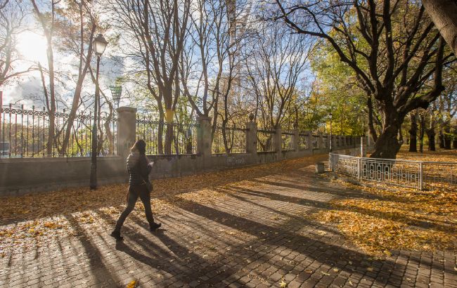Погода в Україні 28 вересня буде без дощів, очікується похолодання 1