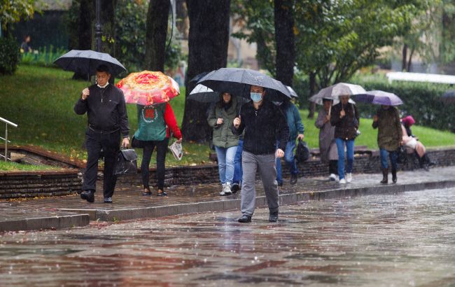 Погода в Україні 8 вересня буде теплою, але з дощами 1
