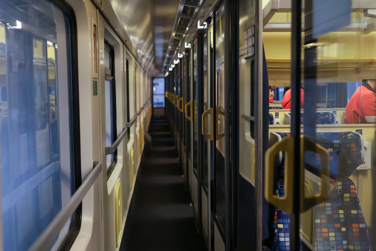 Поїзди УЗ з Ужгорода євроколією запустили в Братиславу, Будапешт і Відень - прямий рейс, розклад 7