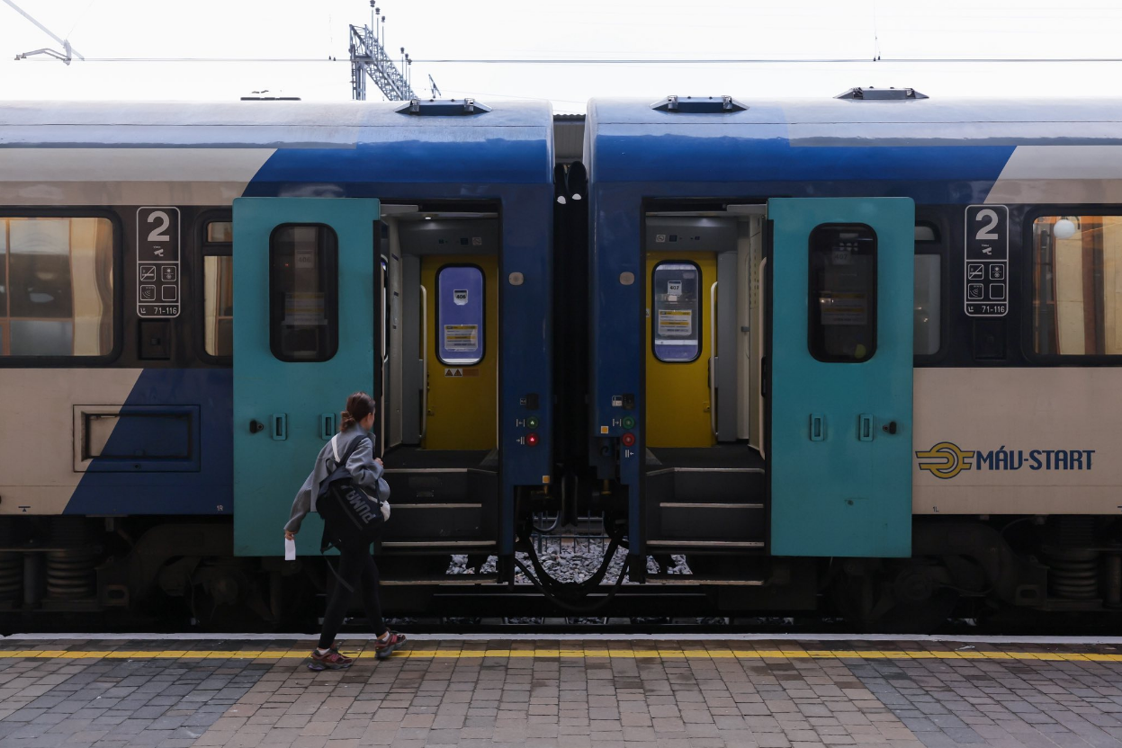 Поїзди УЗ з Ужгорода євроколією запустили в Братиславу, Будапешт і Відень - прямий рейс, розклад 11