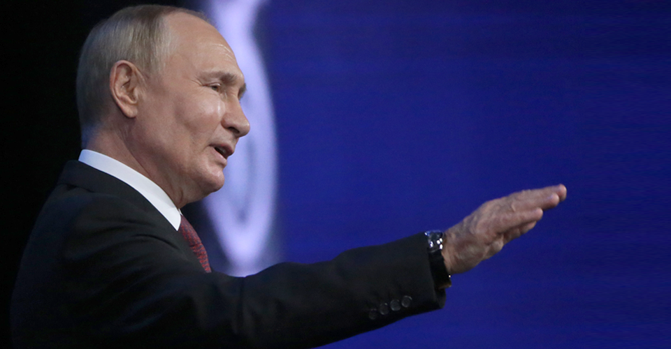 Путін перебуває у певній ейфорії: Денисенко про санкції проти РФ 1