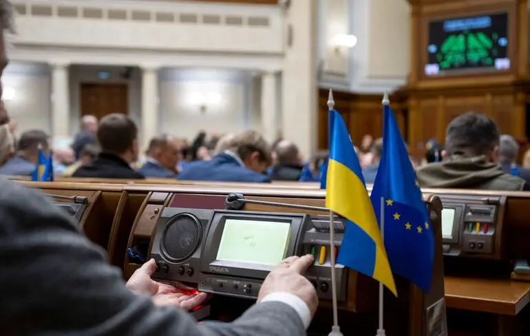Рада відновлює прямі ефіри засідань 1