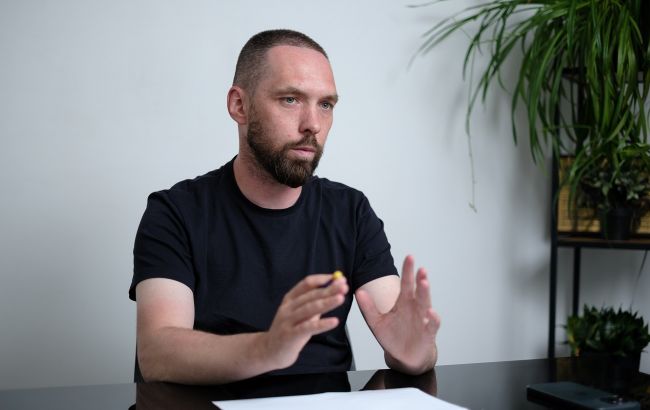 Сергій Дербін в інтерв'ю D.UA про військове меморіальне кладовище і вшанування пам'яті героїв 1