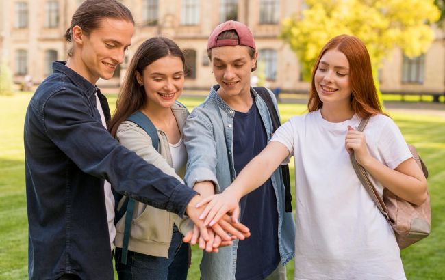Скільки першокурсників зарахували у виші і які спеціальності на бюджеті 2025 найпопулярніші - МОН 1
