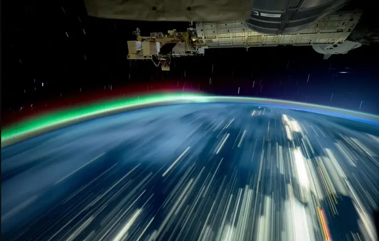 SpaceX уперше підняла орбіту МКС — Dragon замінить російські кораблі — новини науки 1