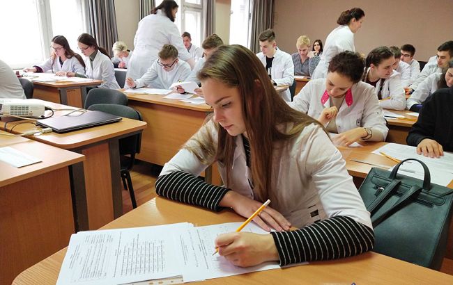 Спеціальності 2025 у сфері охорони здоров'я обрали понад 10 тисяч абітурієнтів - які найпопулярніші 1