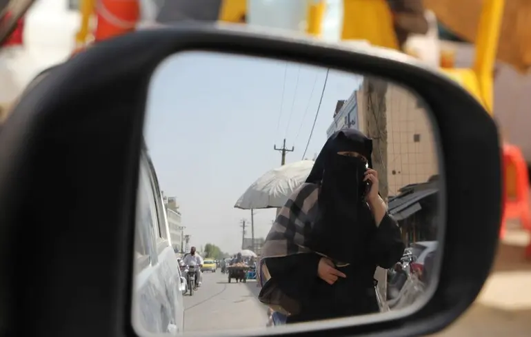 Талібан заборонив книги жінок та предмети про права людини - під забороною і література з Ірану - новини світу 1