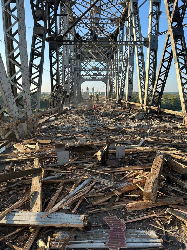 Удар дронів по мосту в Кременчуці – рух авто відновили – фото з місця – Новини Полтави 2