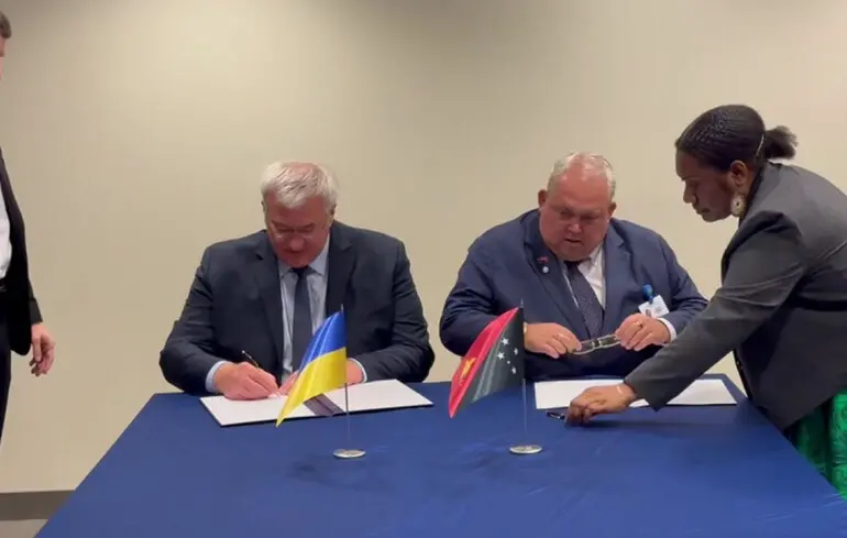 Україна встановила дипломатичні відносини з Папуа Новою Гвінеєю 1