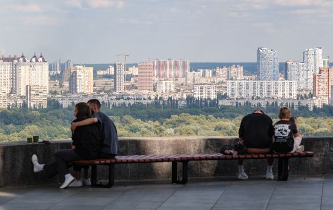 Українці незадоволені рівнем життя 1