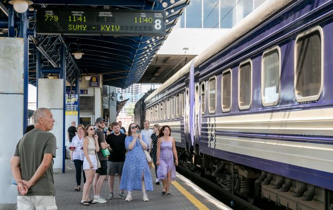 Укрзалізницю обстріляла Росія - маршрути, що затримуються 1