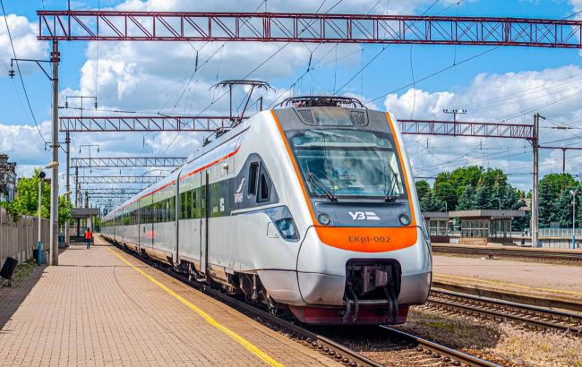 Укрзалізницю обстрілює РФ, щоб викликати паніку у населення 1