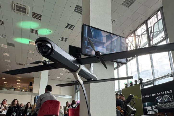 В Україні розробили ударний дрон D4 з повністю візуальною навігацією 1